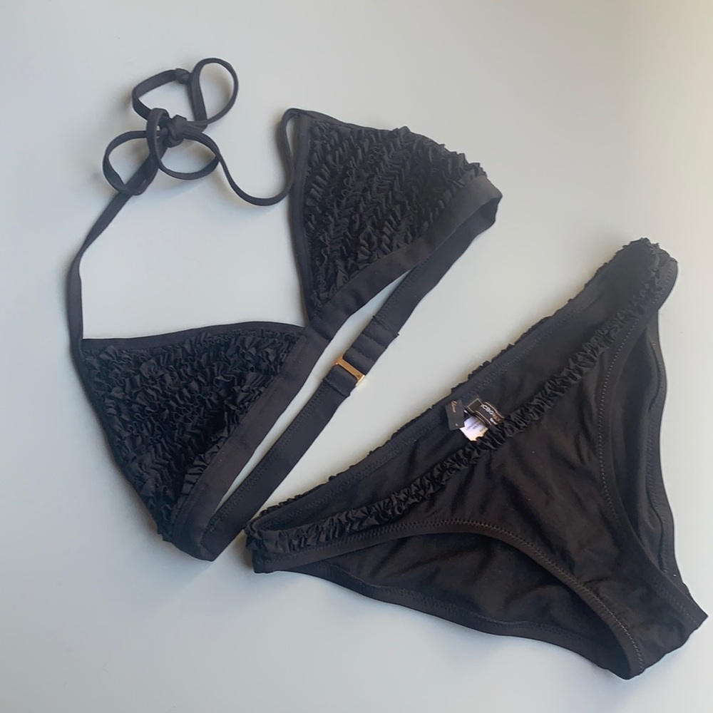 Cute black ruffle bikinis